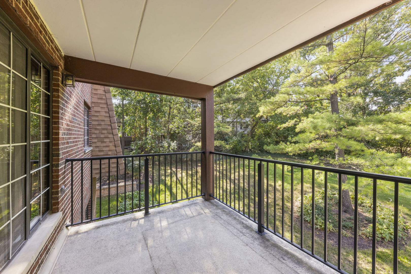 393 Duane Street, Unit 203 Glen Ellyn, IL 60137 - Photo 15 of 18 a view of a balcony