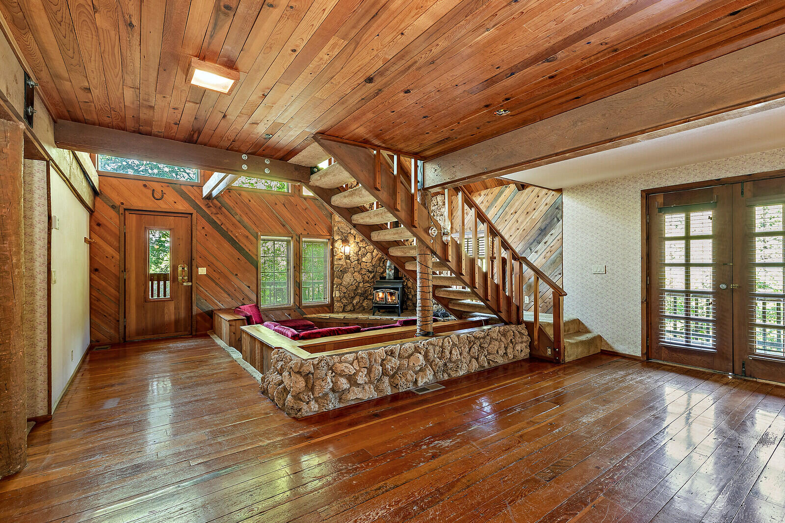 1500 Waters Gulch Road Jacksonville, OR 97530 - Photo 5 of 64 32_WG_32_mls
