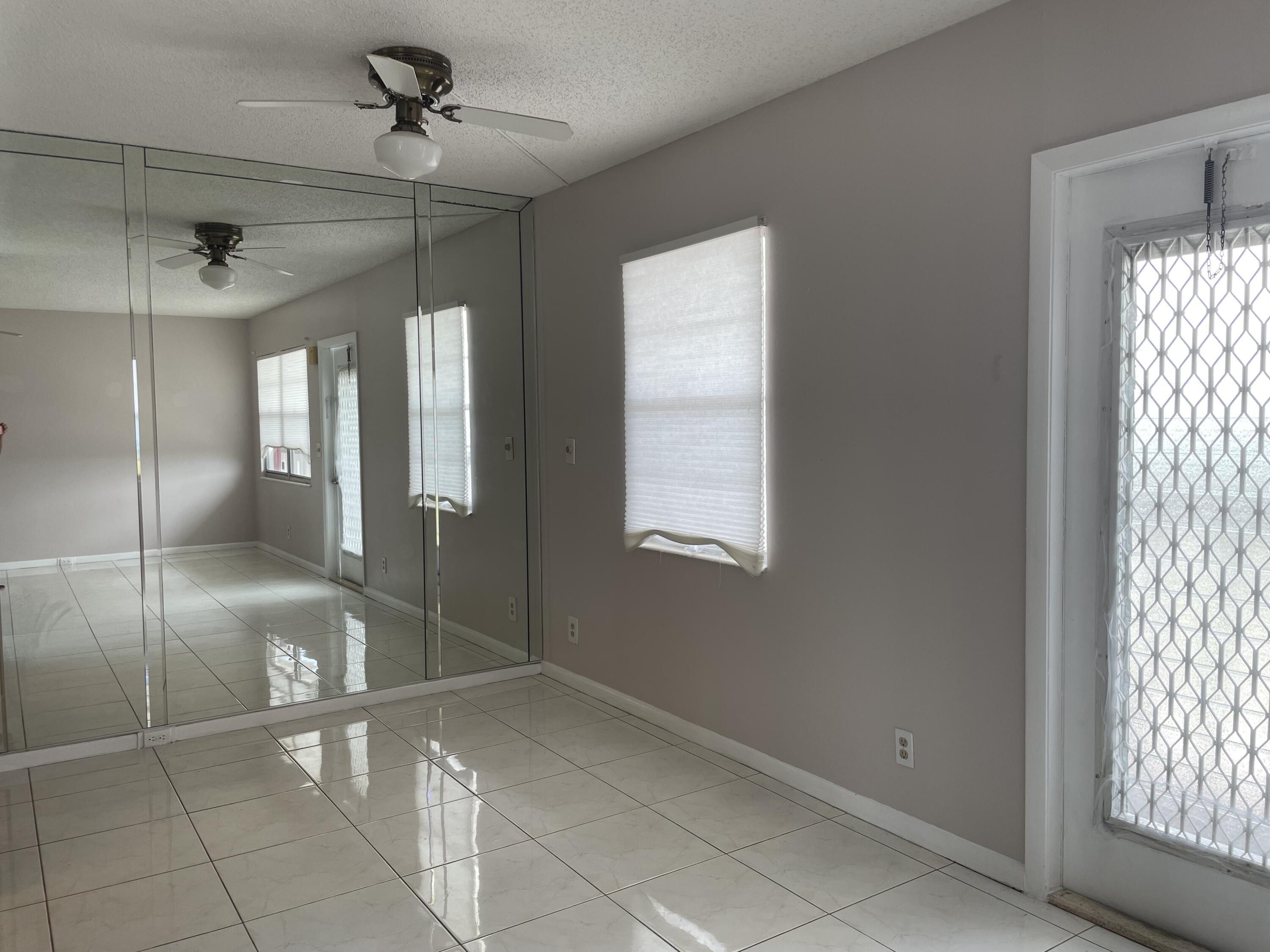 4002 Hythe A Boca Raton, FL 33434 - Photo 2 of 9 DINING AREA