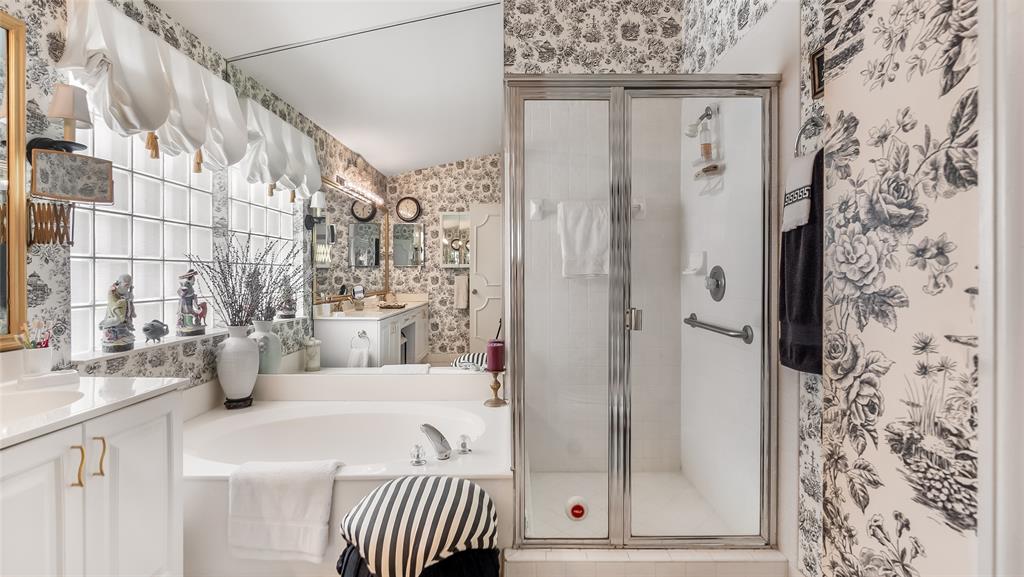 7844 Travelers Tree Drive Boca Raton, FL 33433 - Photo 20 of 40 a bathroom with a shower and a sink