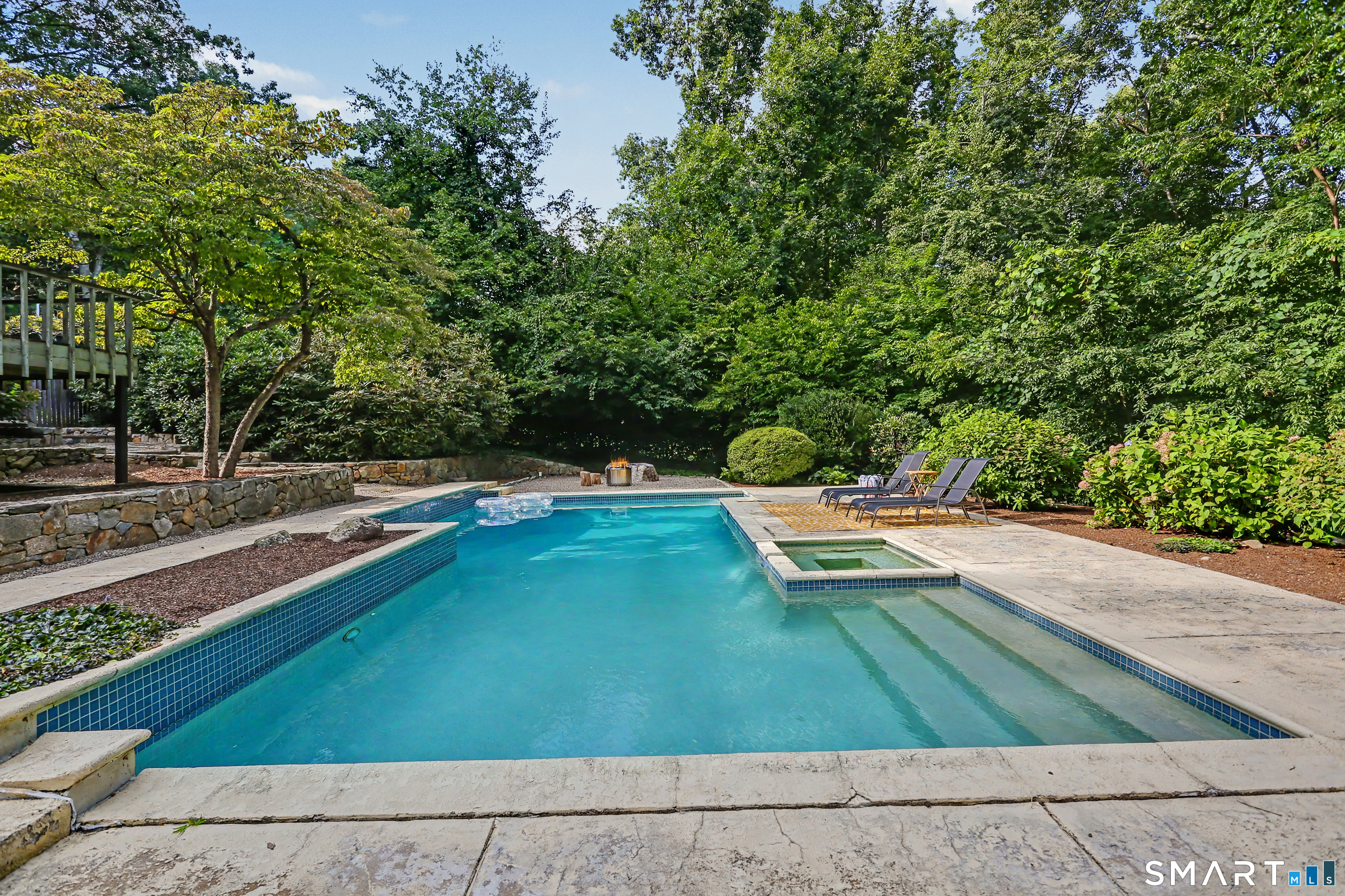 9 Autumn Ridge Road Weston, CT 06883 - Photo 33 of 40 You can definitely get your laps in here!