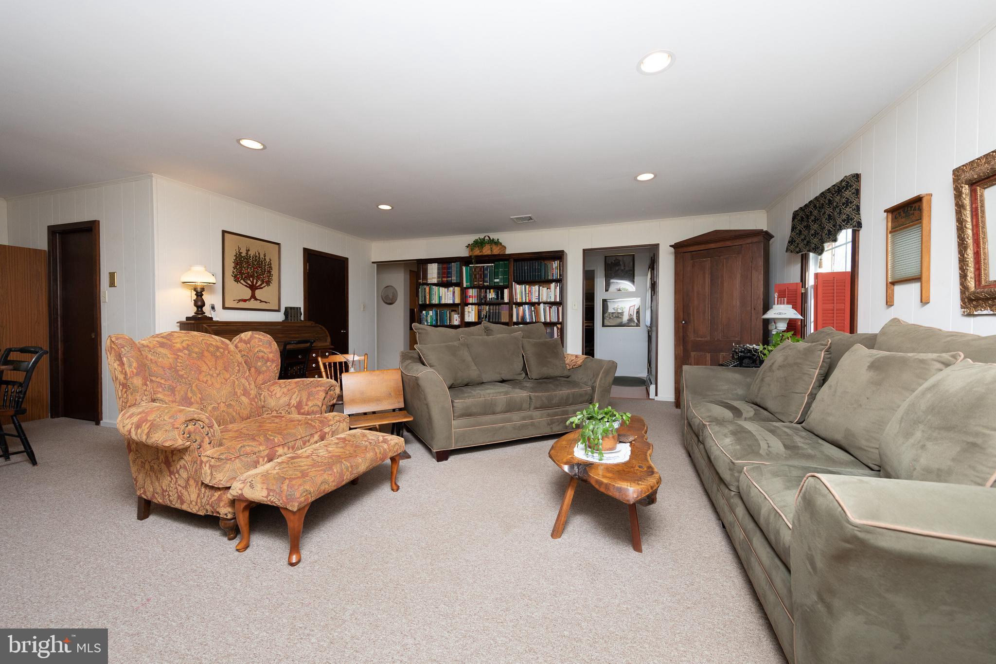 3310 Bartram Road Willow Grove, PA 19090 - Photo 5 of 32 Family Room