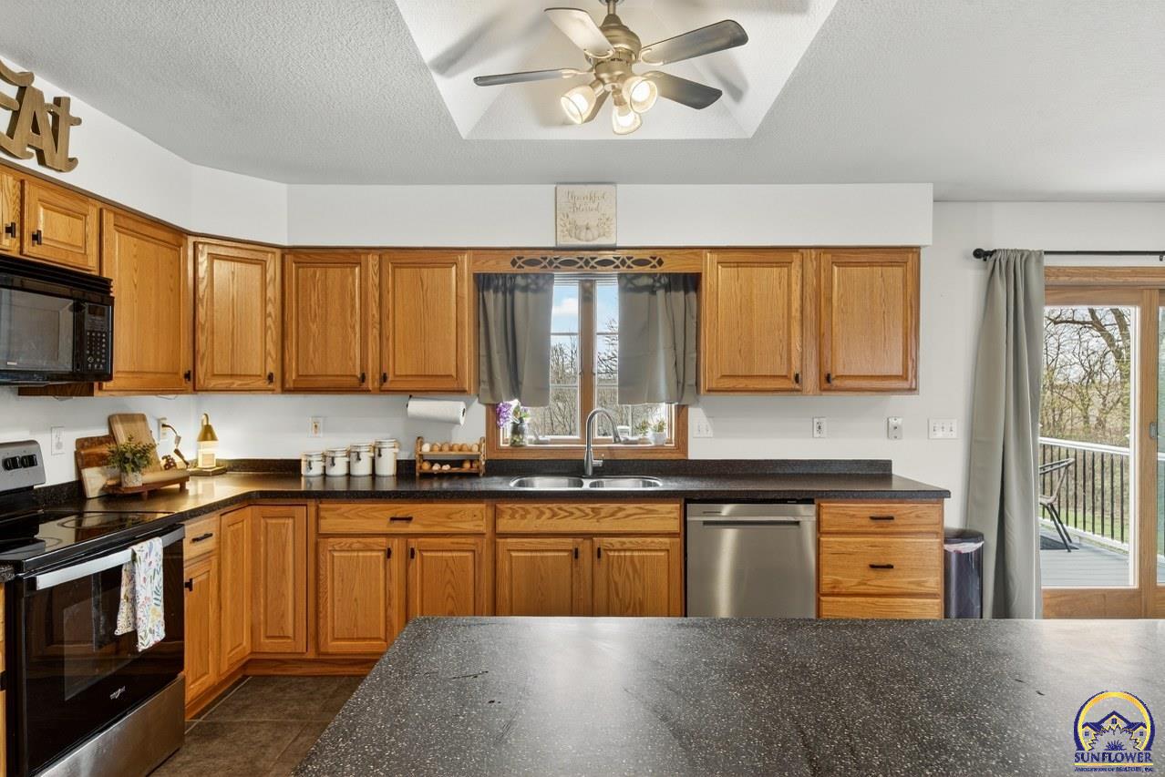 11490 218 Road Holton, KS 66436 - Photo 18 of 60