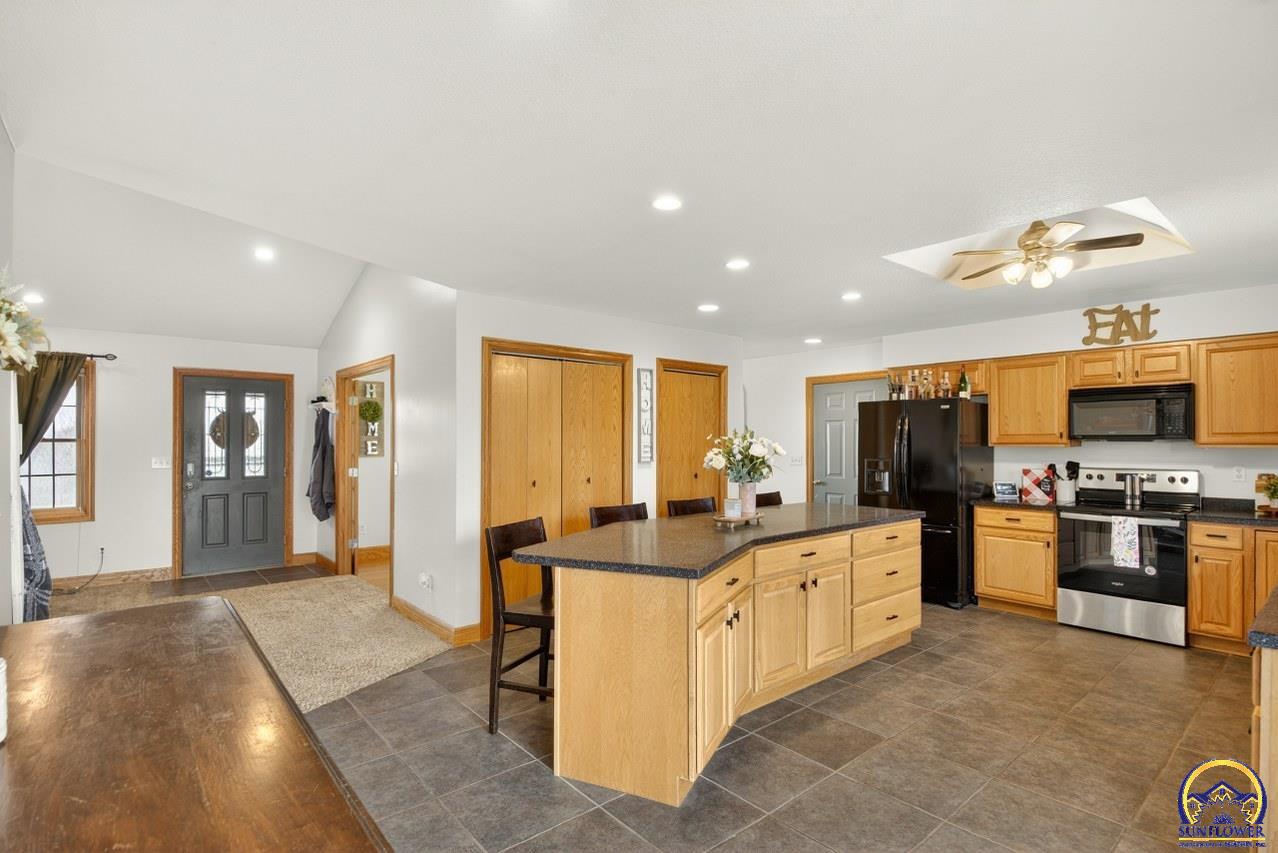 11490 218 Road Holton, KS 66436 - Photo 20 of 60