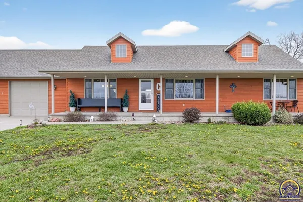 $449,750 | 11490 218 Road, Holton, KS 66436