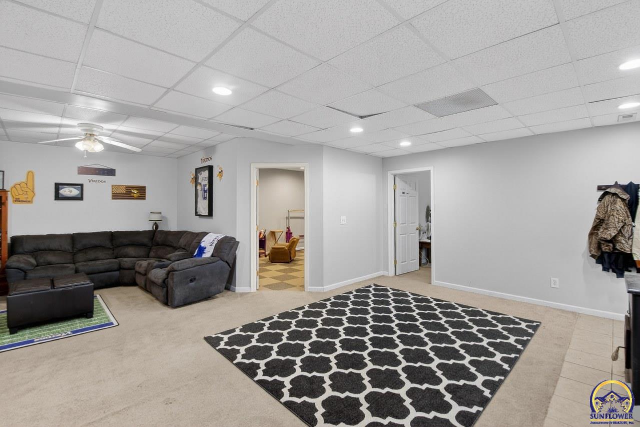 11490 218 Road Holton, KS 66436 - Photo 39 of 60