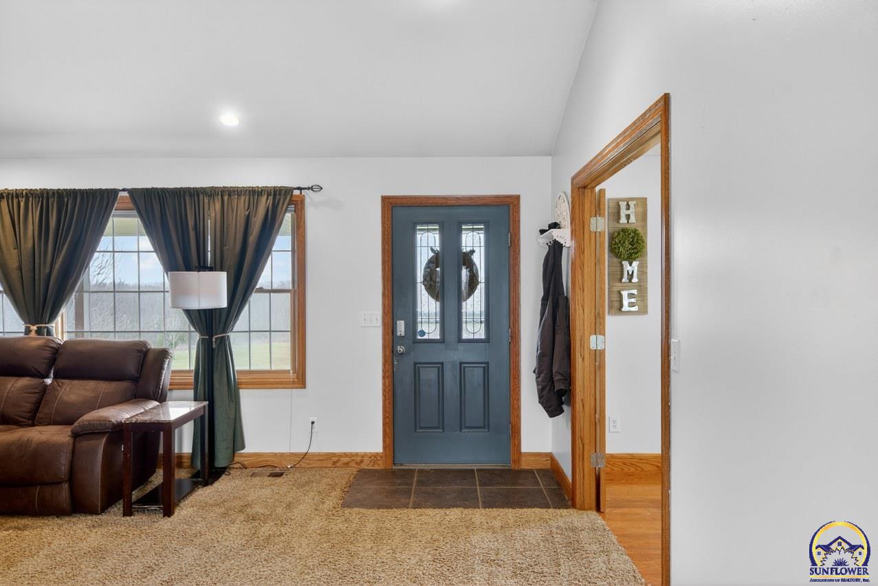 11490 218 Road Holton, KS 66436 - Photo 6 of 60