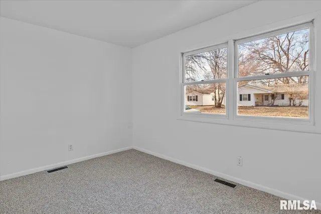 $115,000 | 1820 Fairmont Drive, Springfield, IL 62702