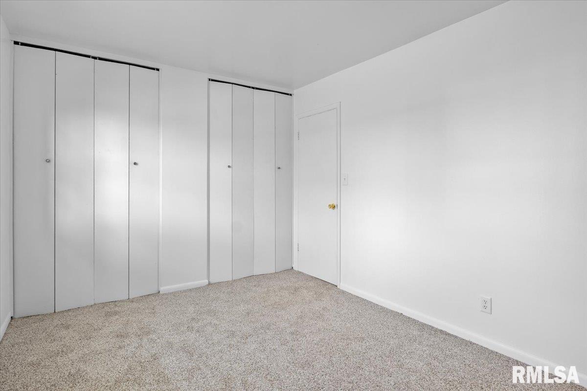 1820 Fairmont Drive Springfield, IL 62702 - Photo 16 of 26