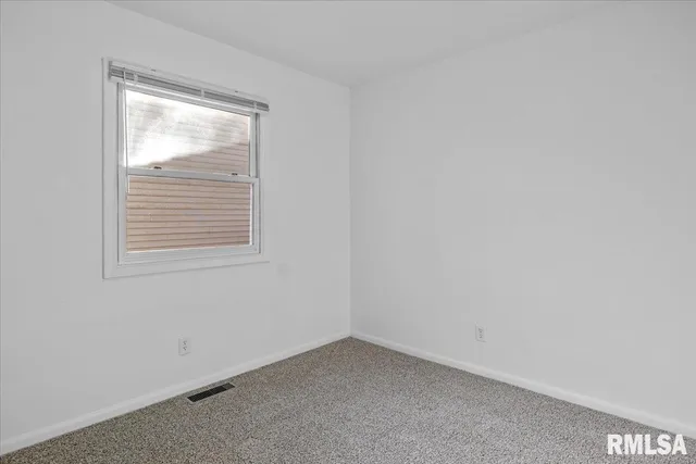 $115,000 | 1820 Fairmont Drive, Springfield, IL 62702