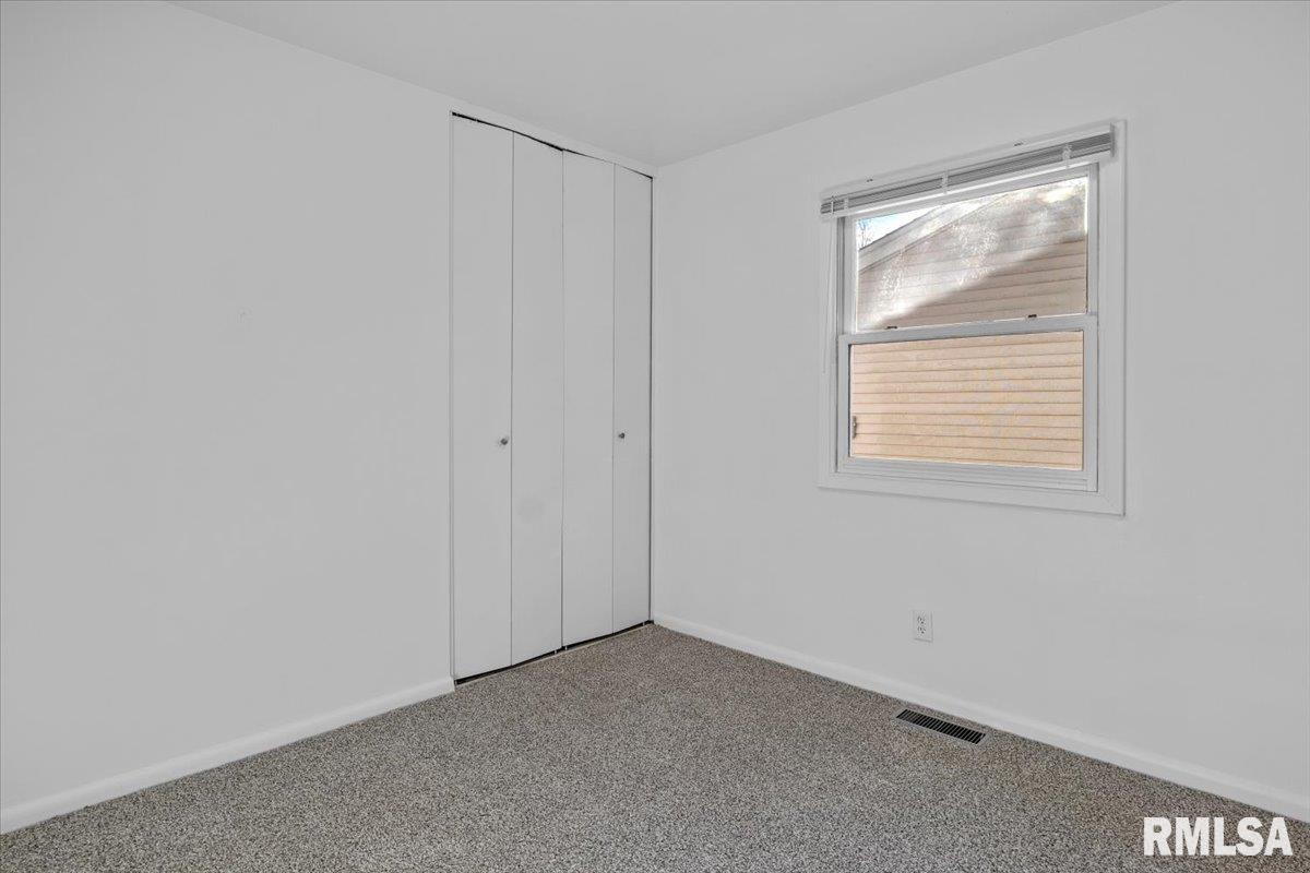 1820 Fairmont Drive Springfield, IL 62702 - Photo 19 of 26