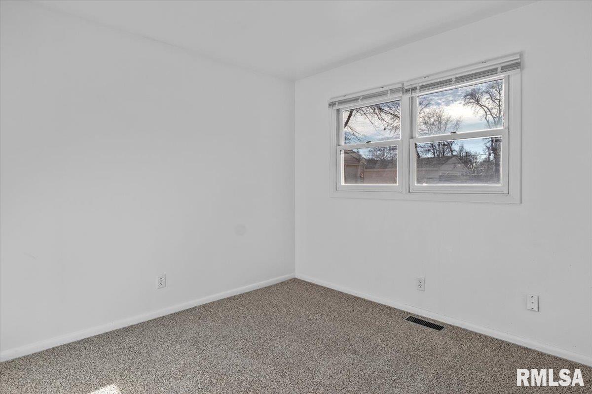 1820 Fairmont Drive Springfield, IL 62702 - Photo 20 of 26