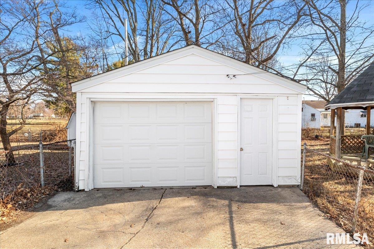 1820 Fairmont Drive Springfield, IL 62702 - Photo 26 of 26