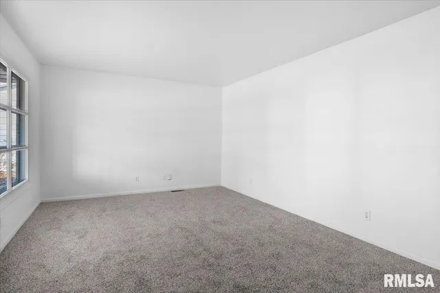 $115,000 | 1820 Fairmont Drive, Springfield, IL 62702