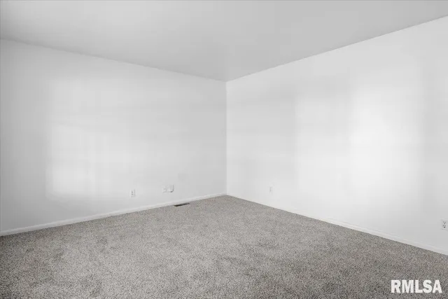 $115,000 | 1820 Fairmont Drive, Springfield, IL 62702