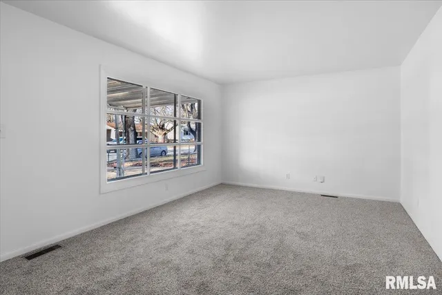 $115,000 | 1820 Fairmont Drive, Springfield, IL 62702