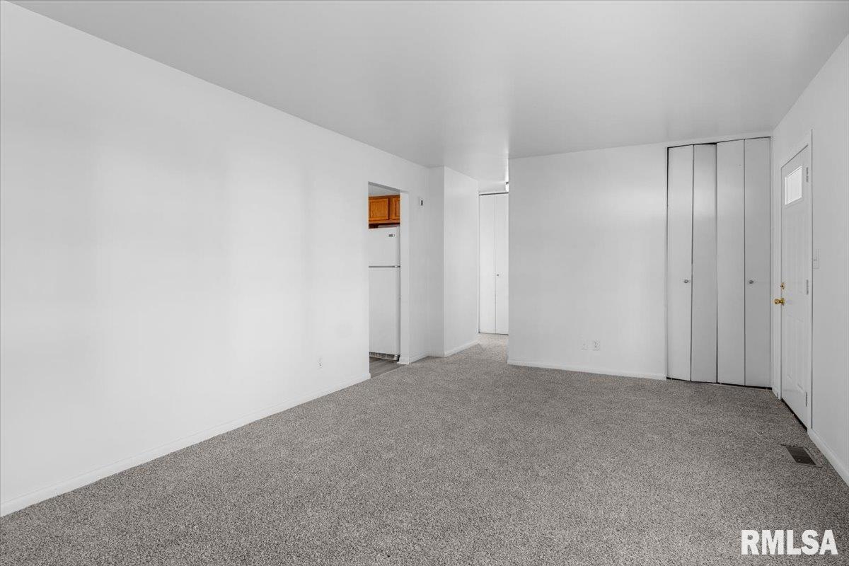 1820 Fairmont Drive Springfield, IL 62702 - Photo 7 of 26