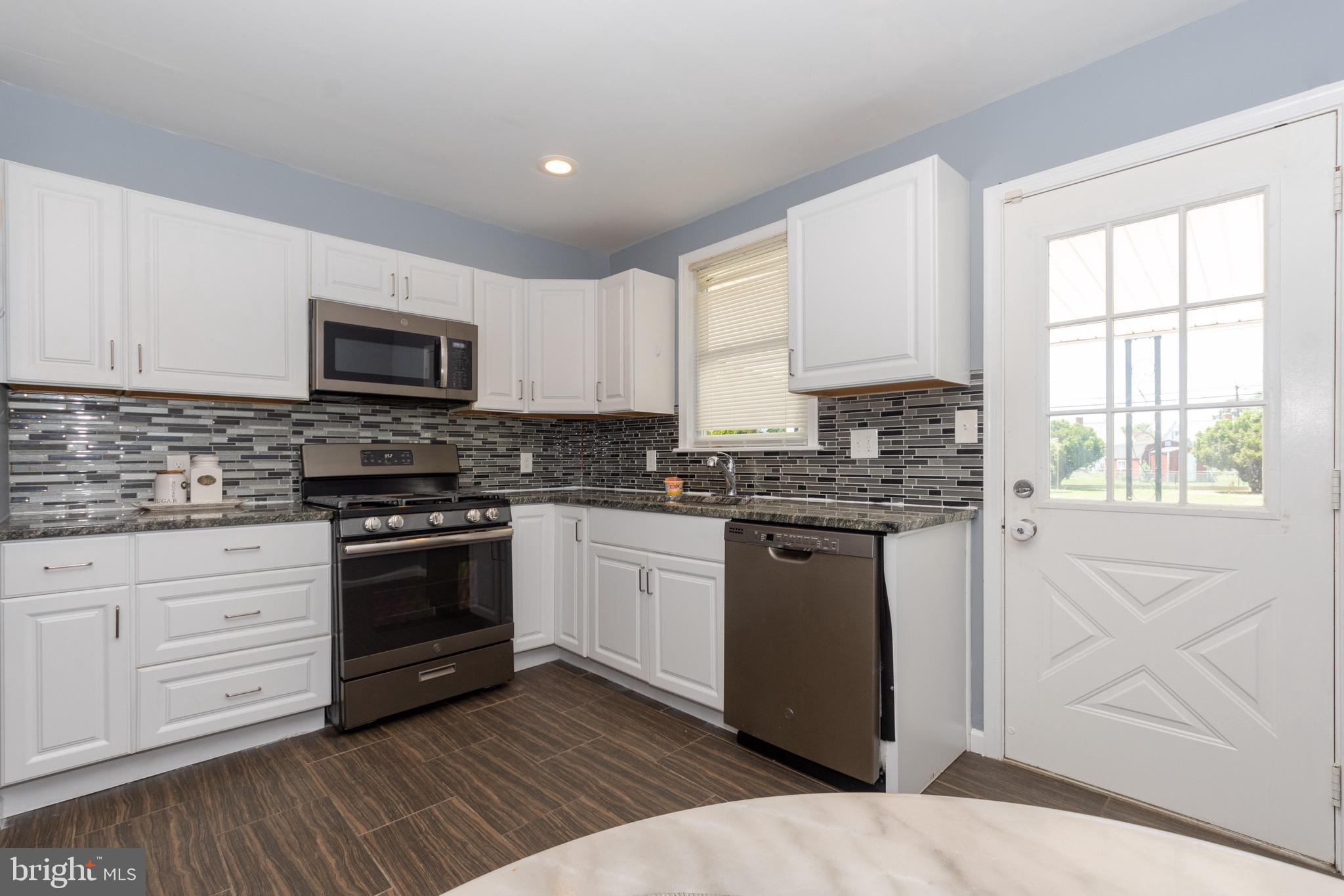 3414 Sollers Point Road Baltimore, MD 21222 - Photo 13 of 44 Eat in kitchen