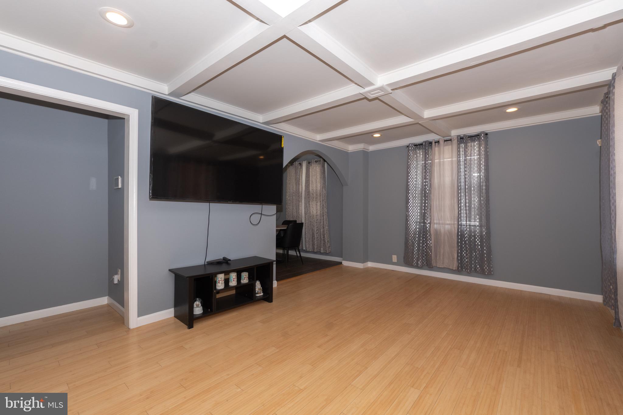 3414 Sollers Point Road Baltimore, MD 21222 - Photo 5 of 44 Living Room