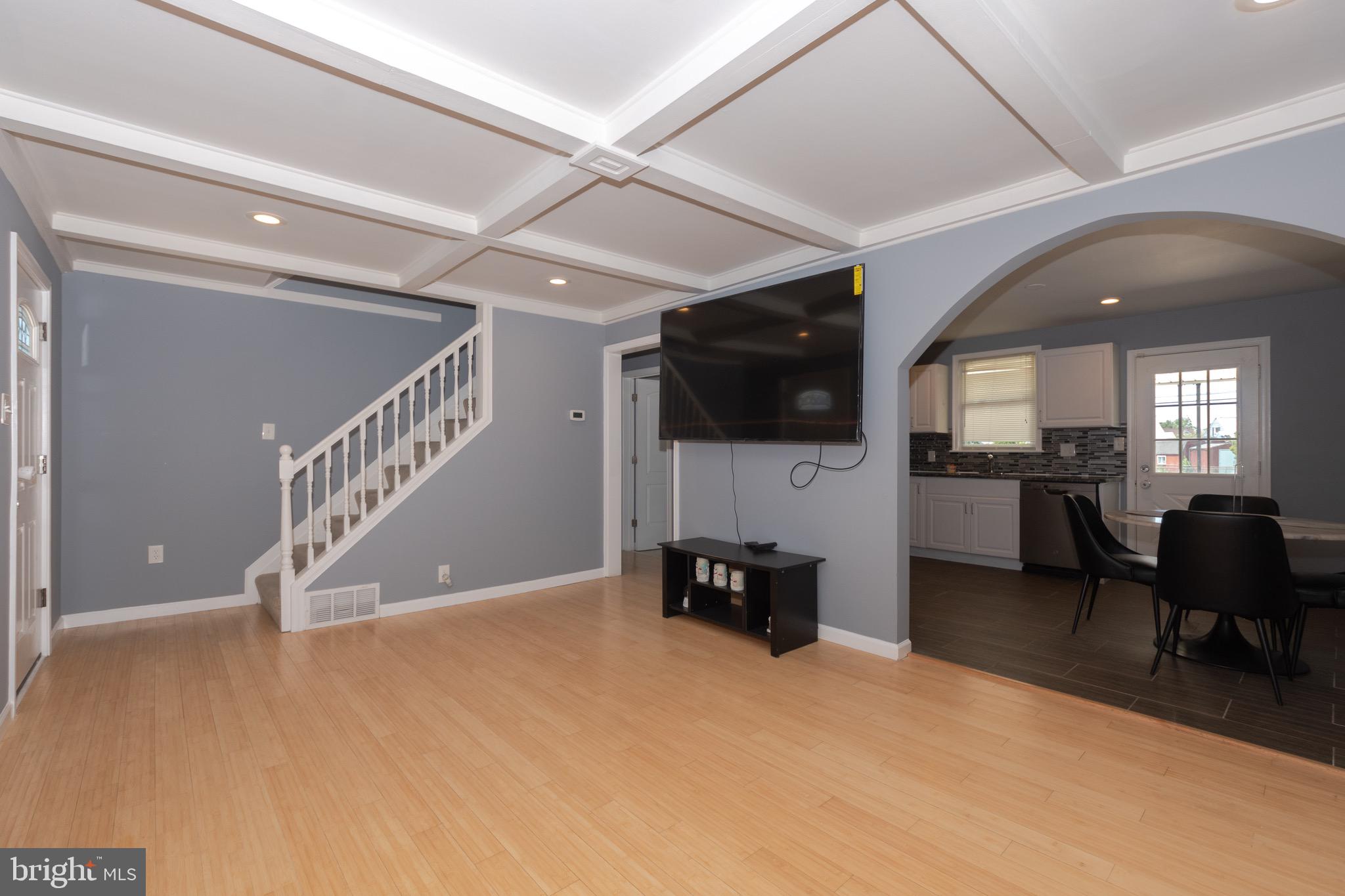 3414 Sollers Point Road Baltimore, MD 21222 - Photo 6 of 44 Living Room