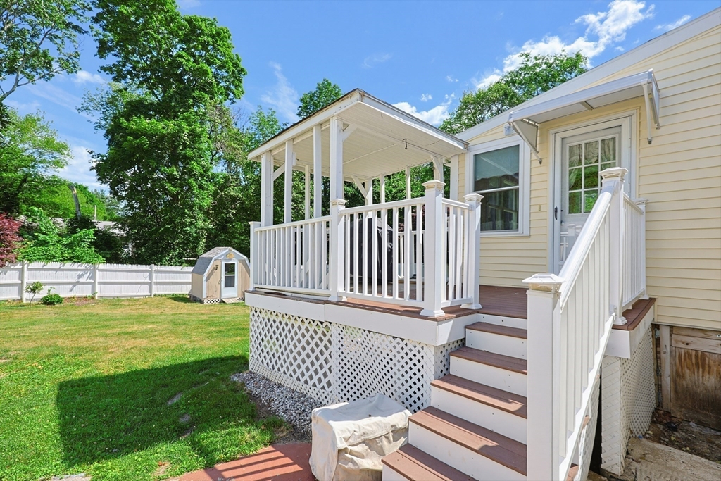 17 West Vanston Road Stoughton, MA 02072 - Photo 20 of 26