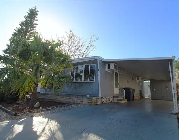 $1,300 | 716 49th Avenue West, Bradenton, FL 34207