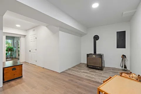a view of a storage & utility room