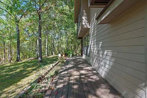 a view of yard with small space