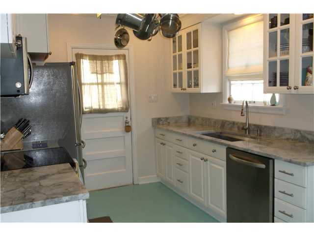 2654 Brandon Road Columbus, OH 43221 - Photo 6 of 25