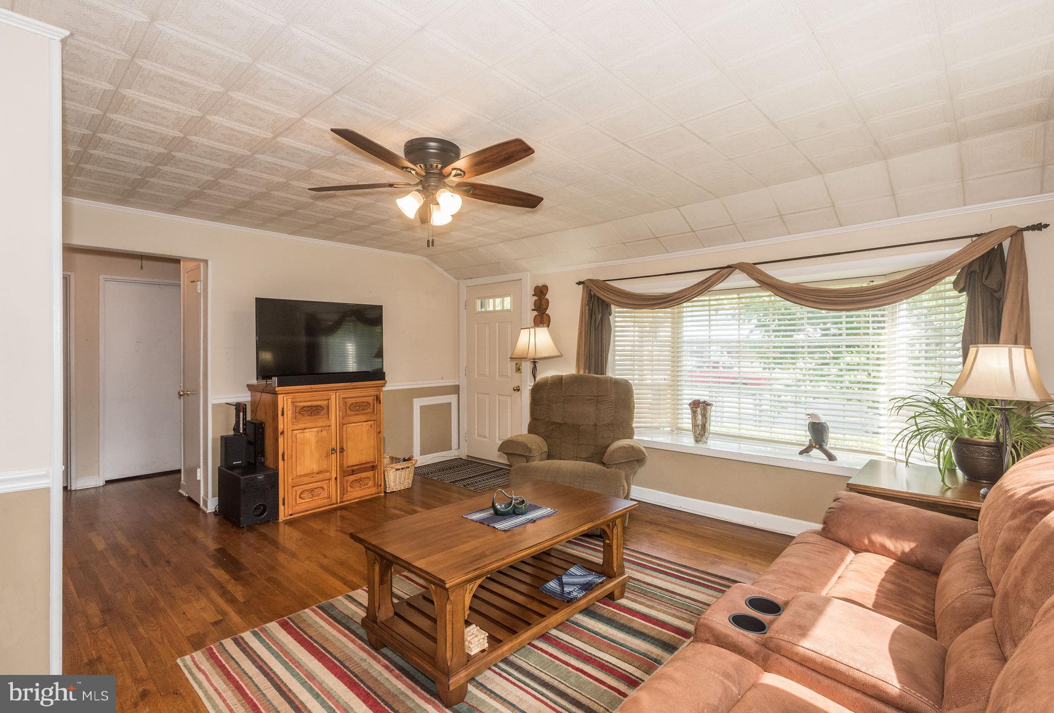 12836 Flack Street Silver Spring, MD 20906 - Photo 17 of 30 Living Room