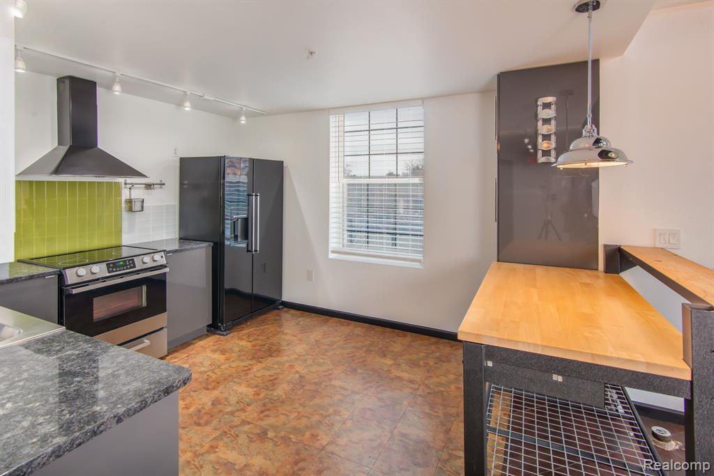3393 Auburn Road, Unit 4 Auburn Hills, MI 48326 - Photo 8 of 23