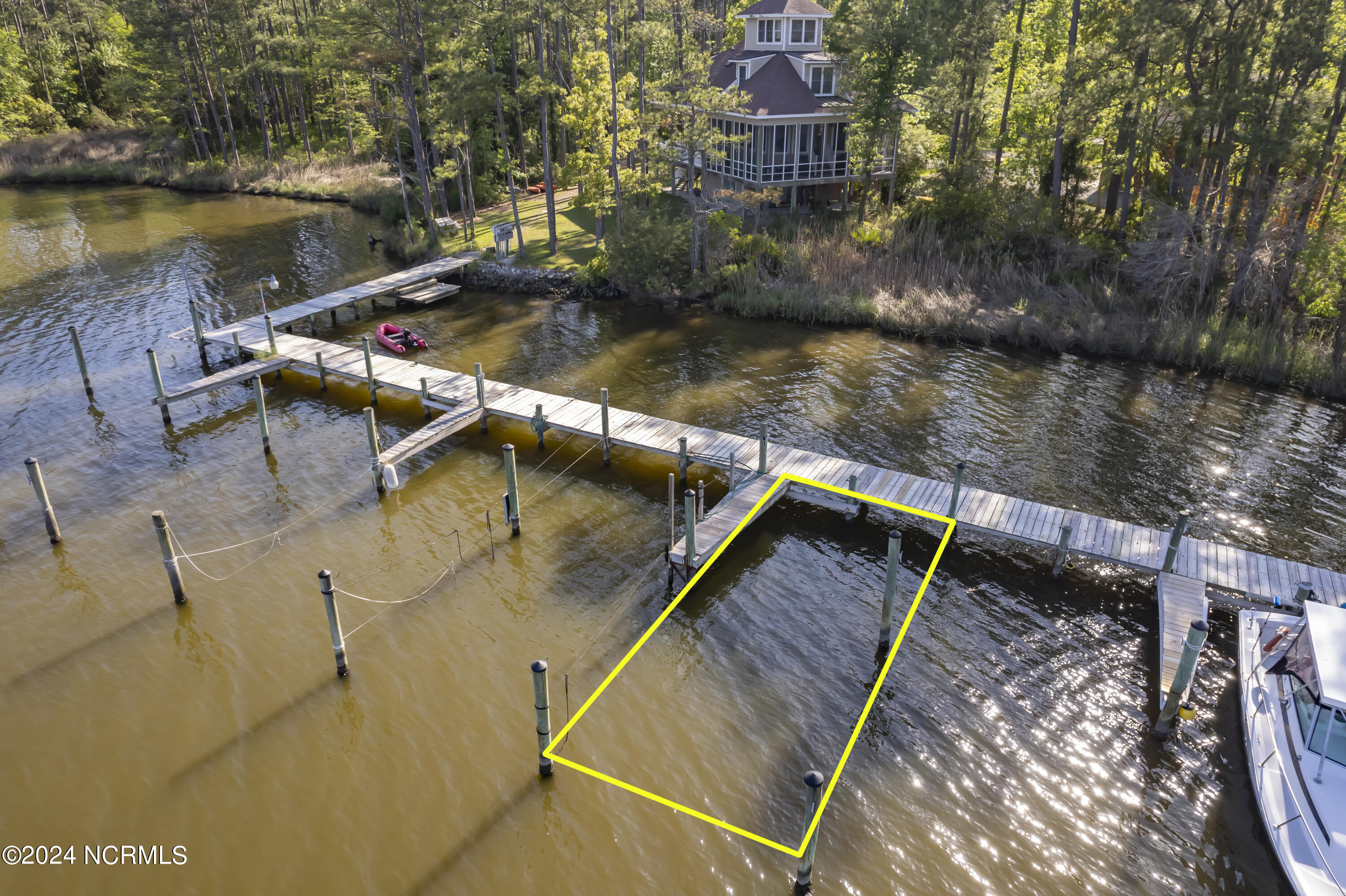 109 Spinnaker Point Road North Oriental, NC 28571 - Photo 5 of 18 Electric & Water to Each Slip