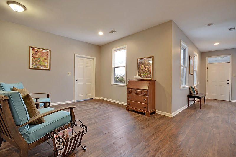 652 Rutledge Avenue Charleston, SC 29403 - Photo 8 of 32 DSC_0611_DSC_0615-copy