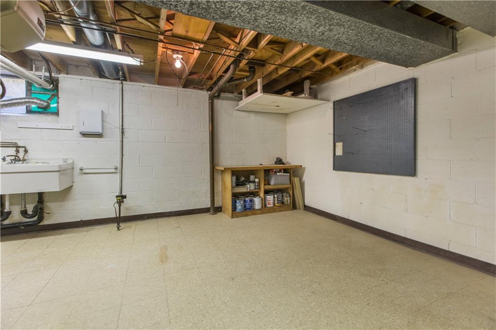 404 Stotler Road Pittsburgh, PA 15235 - Photo 21 of 23 Gallery Image 21