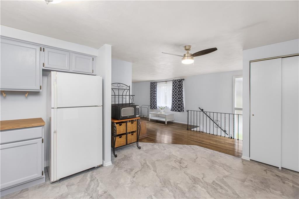 404 Stotler Road Pittsburgh, PA 15235 - Photo 10 of 23 Gallery Image 10
