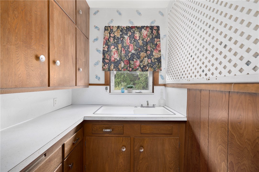 45 Gordon Street Cranston, RI 02910 - Photo 12 of 44 Kitchen - Apt #1