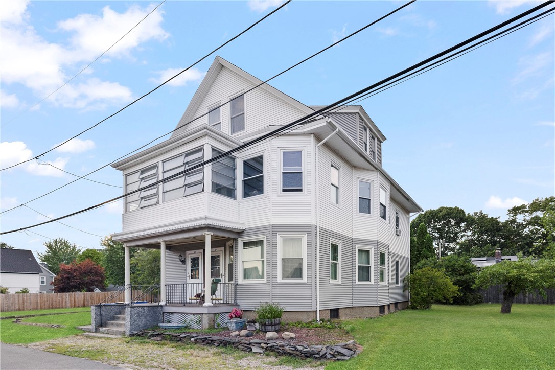 45 Gordon Street Cranston, RI 02910 - Photo 3 of 44