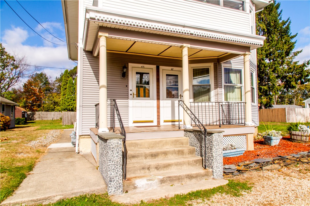 45 Gordon Street Cranston, RI 02910 - Photo 5 of 44