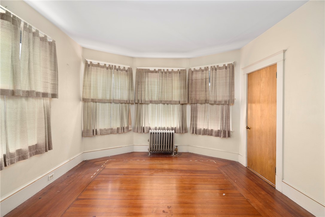 45 Gordon Street Cranston, RI 02910 - Photo 6 of 44 Living Room - Apt #1