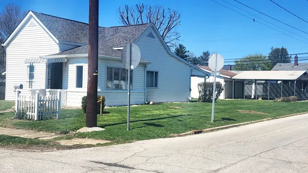 $162,900 | 820 South B Street, Elwood, IN 46036