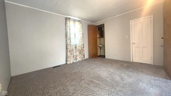 $162,900 | 820 South B Street, Elwood, IN 46036