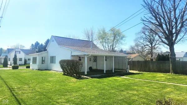 $162,900 | 820 South B Street, Elwood, IN 46036