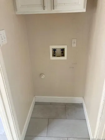 $2,000 | 7915 Avellano, San Antonio, TX 78250