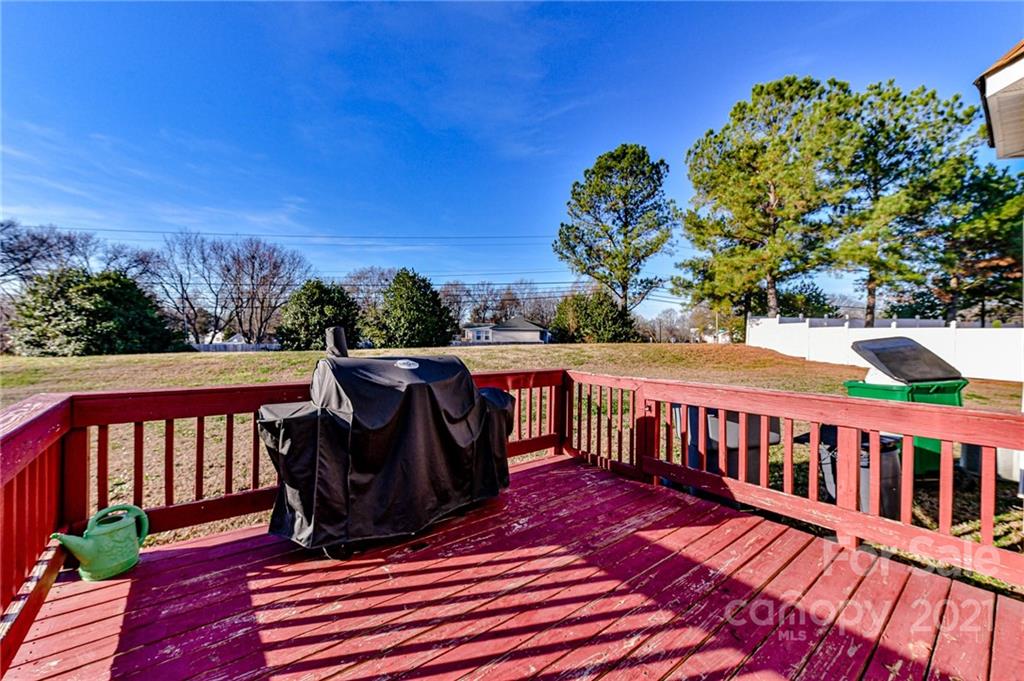 9043 Silver Coach Lane Charlotte, NC 28273 - Photo 28 of 32 a view of a two chairs on the roof deck