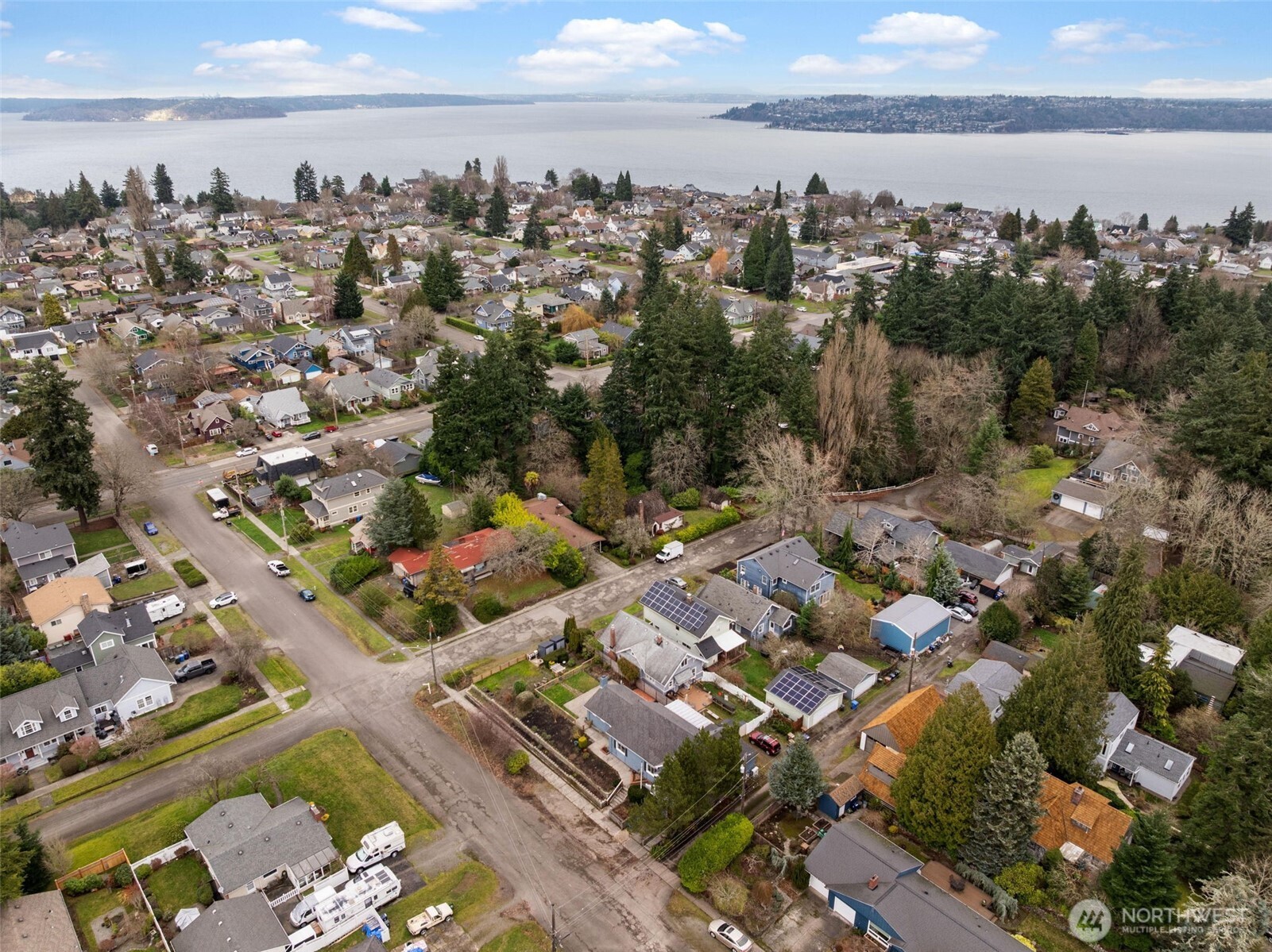 3215 North Tyler Street Tacoma, WA 98407 - Photo 39 of 40 an aerial view of multiple house