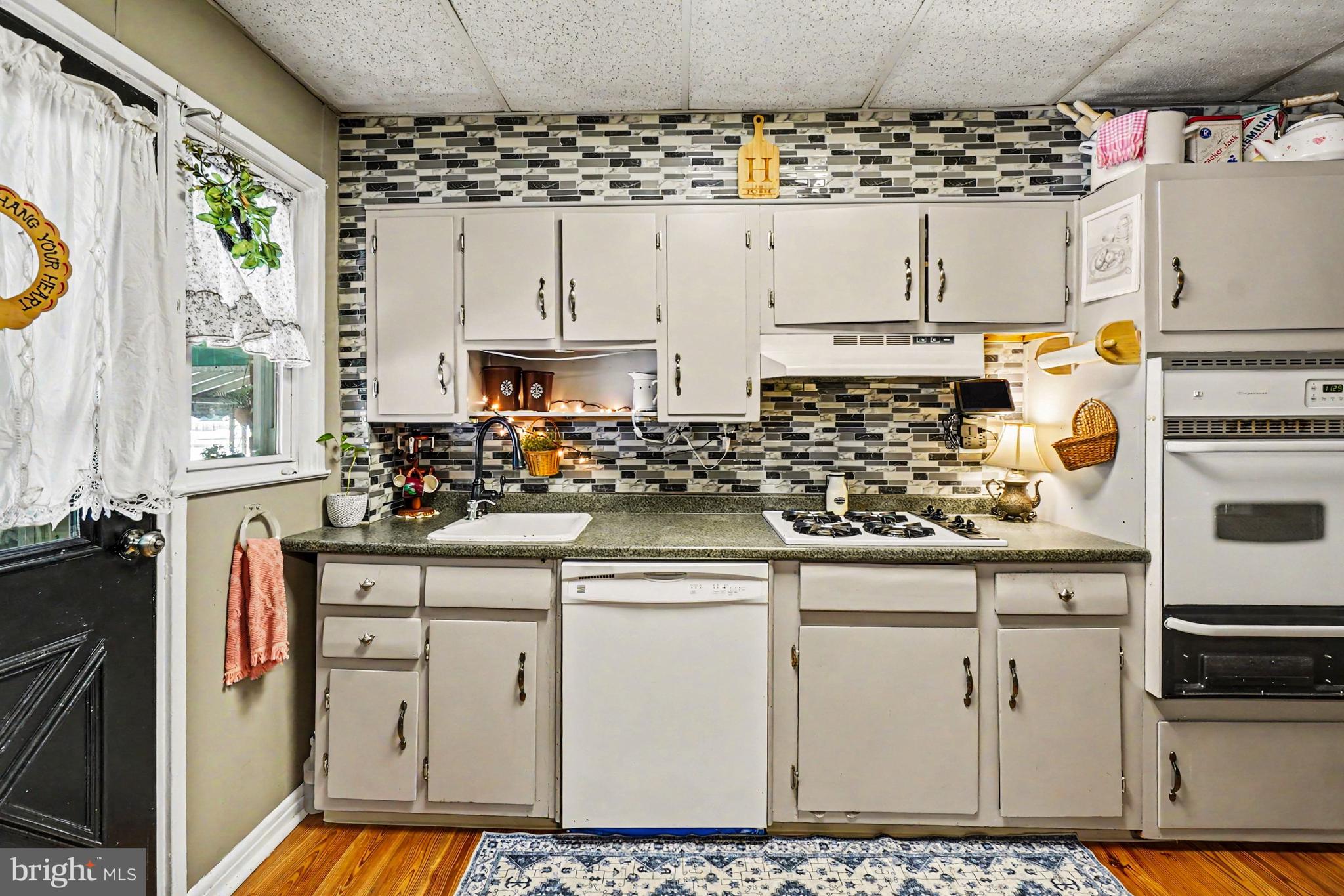 7864 Charlesmont Road Baltimore, MD 21222 - Photo 5 of 25
