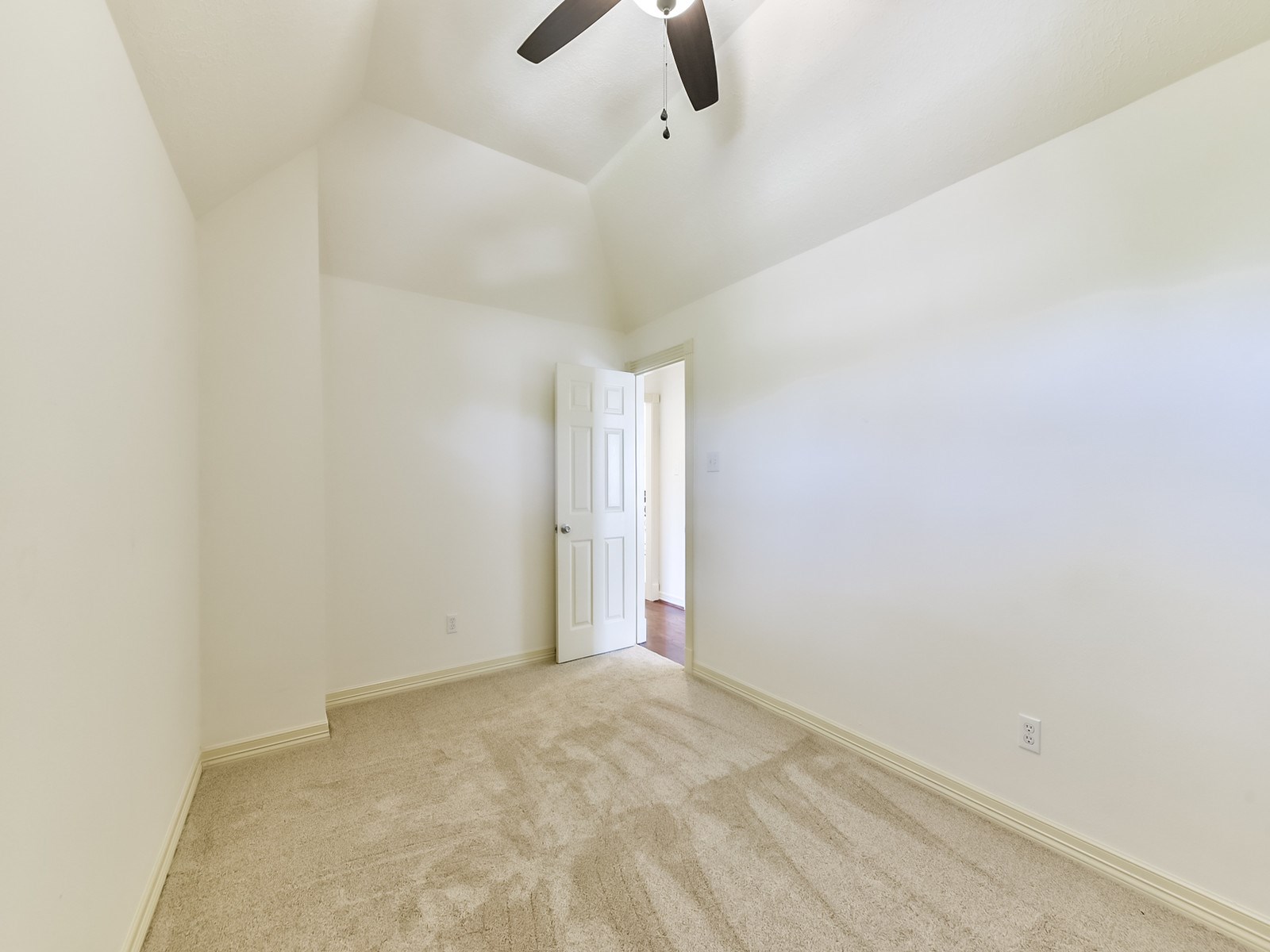 166 East Capstone Circle Spring, TX 77381 - Photo 35 of 45 a view of an empty room
