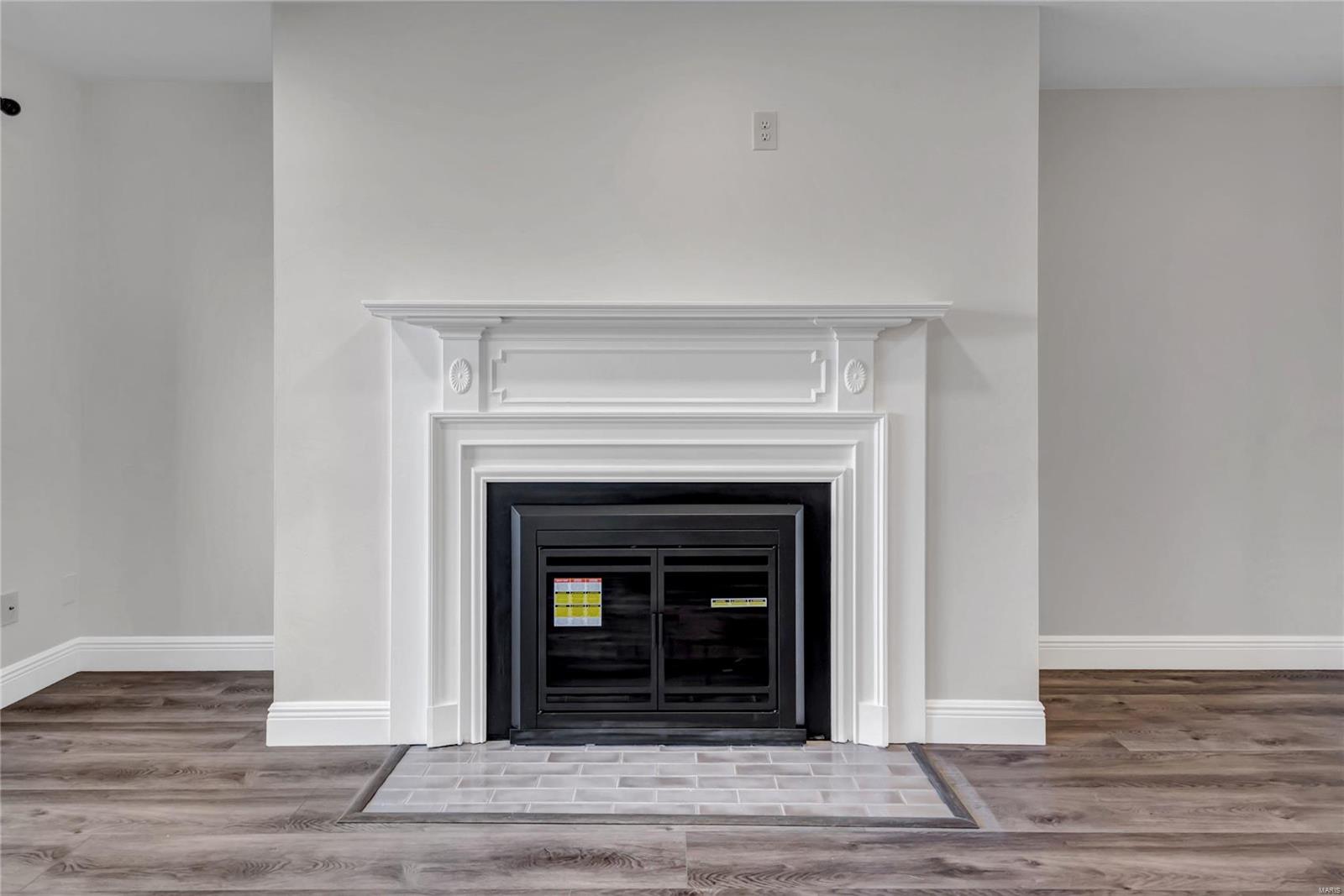 950 East Rue De La Banque, Unit 308 Creve Coeur, MO 63141 - Photo 23 of 45 Gallery Image 23