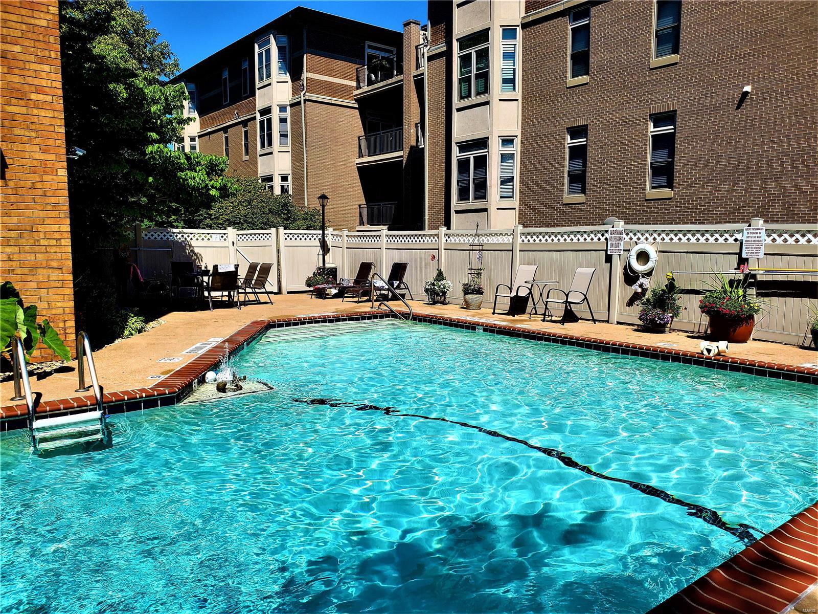 950 East Rue De La Banque, Unit 308 Creve Coeur, MO 63141 - Photo 25 of 45 Gallery Image 25