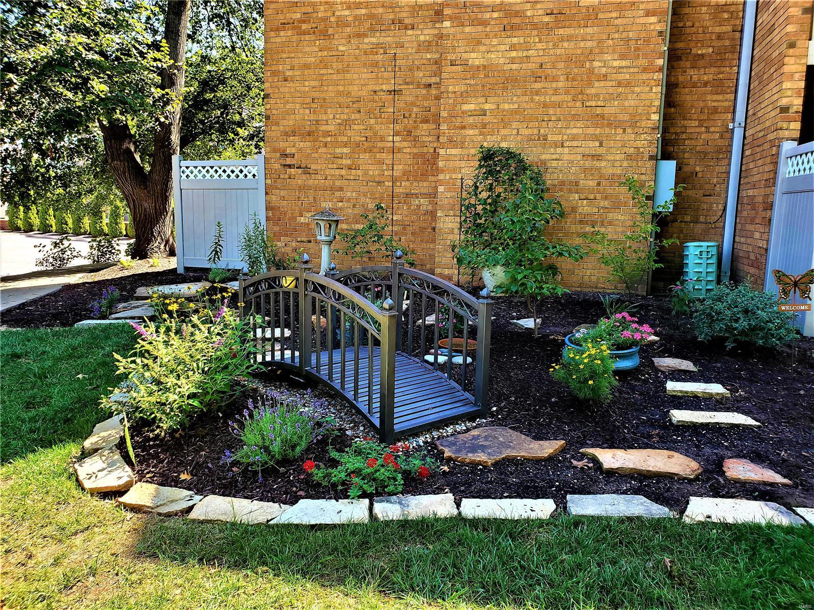950 East Rue De La Banque, Unit 308 Creve Coeur, MO 63141 - Photo 44 of 45 Gallery Image 44
